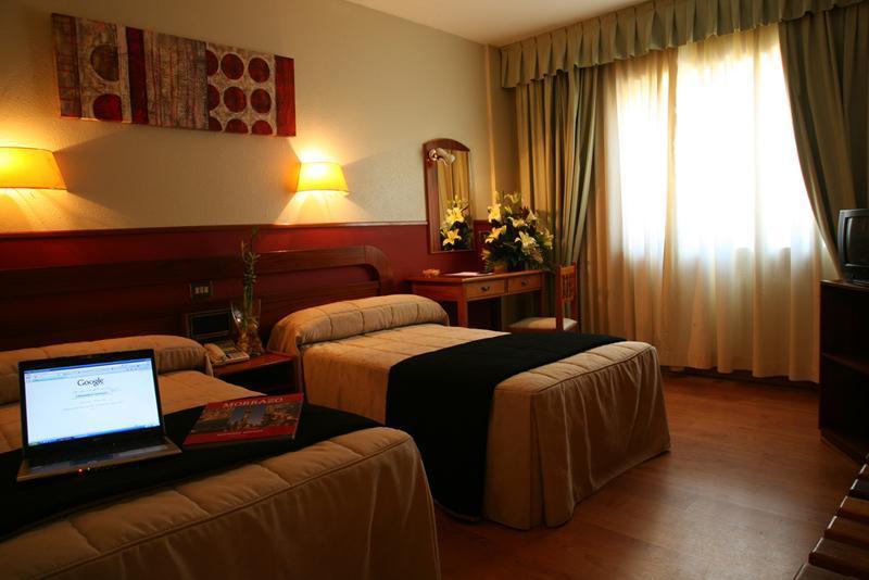 Hotel Airinos 3* Cangas do Morrazo Eksteriør billede